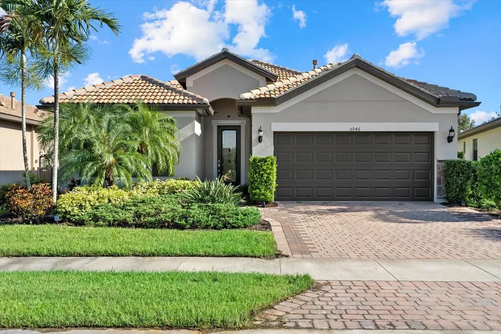 5946 Caspian Tern Drive Sarasota FL 34238