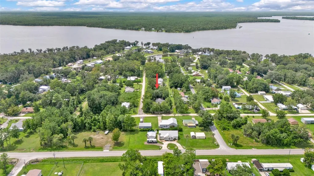 104 Ludwig Avenue Crescent City FL 32112
