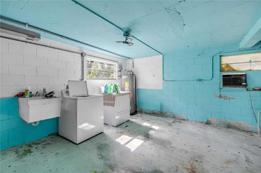 1080 E French Avenue Orange City FL 32763