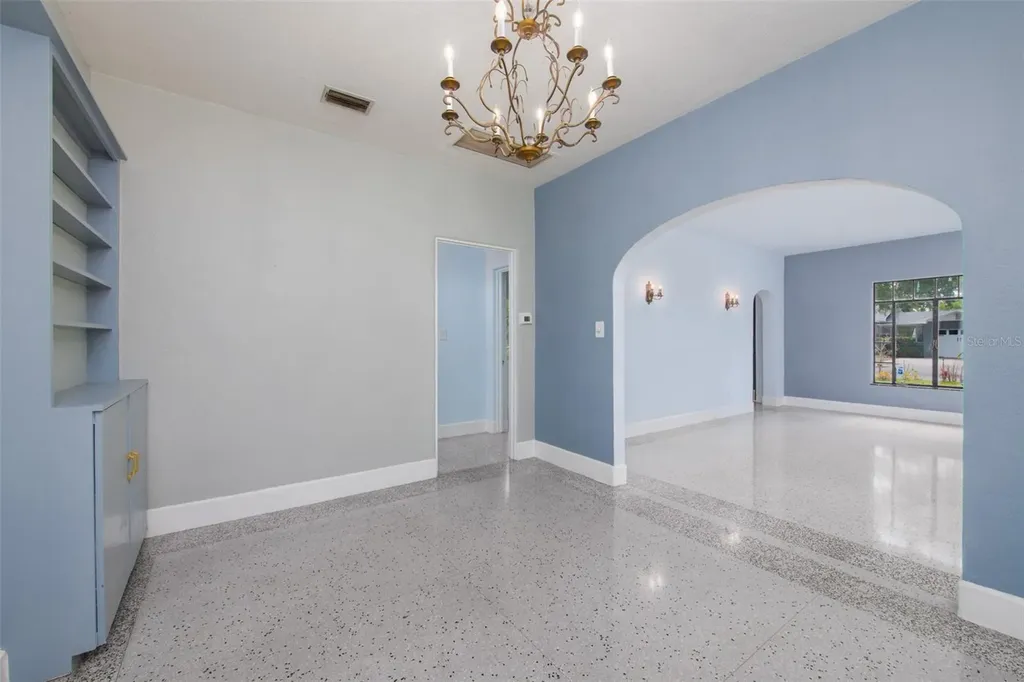 1116 S Mills Avenue Orlando FL 32806