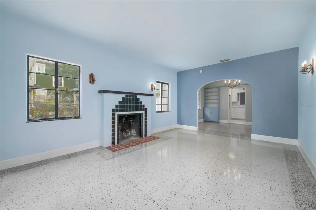 1116 S Mills Avenue Orlando FL 32806