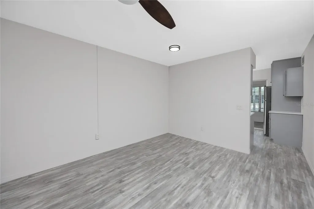 4152 55th Way N Kenneth City FL 33709