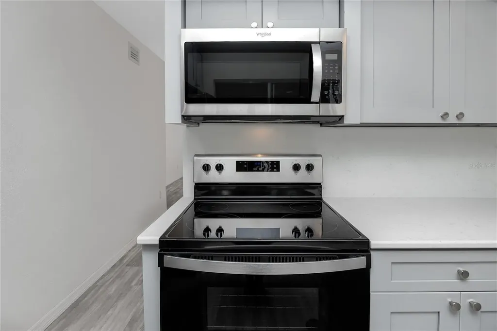 4152 55th Way N Kenneth City FL 33709