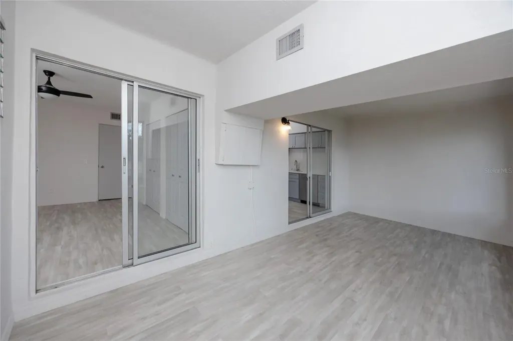 4152 55th Way N Kenneth City FL 33709