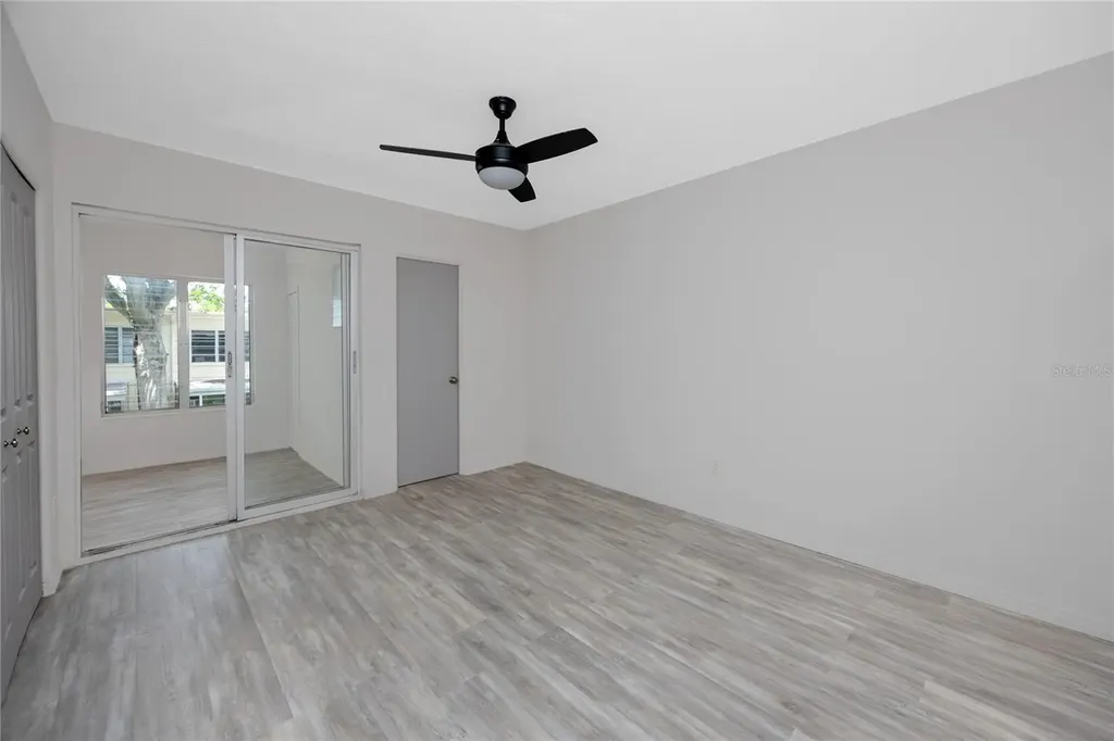 4152 55th Way N Kenneth City FL 33709