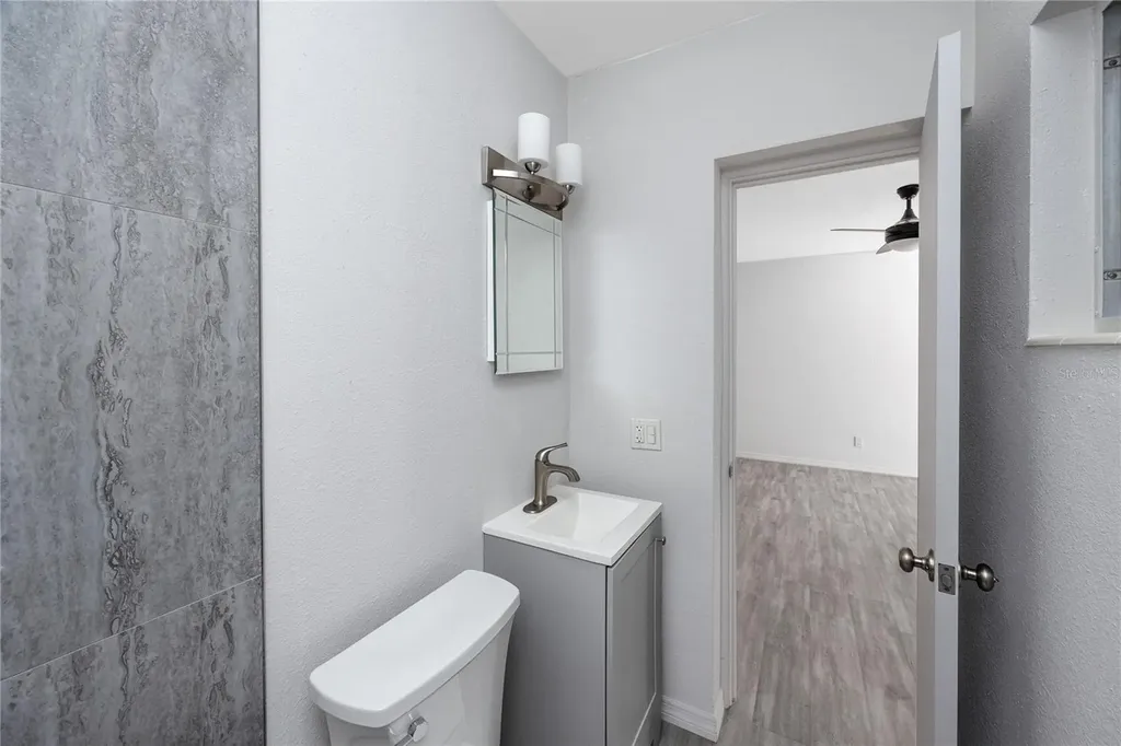 4152 55th Way N Kenneth City FL 33709