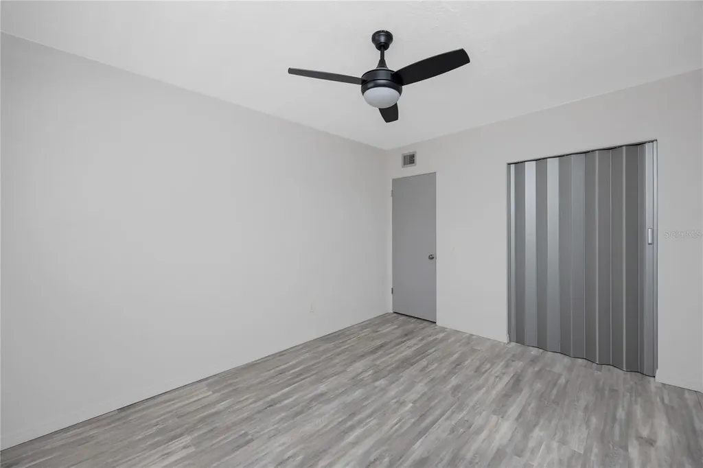 4152 55th Way N Kenneth City FL 33709