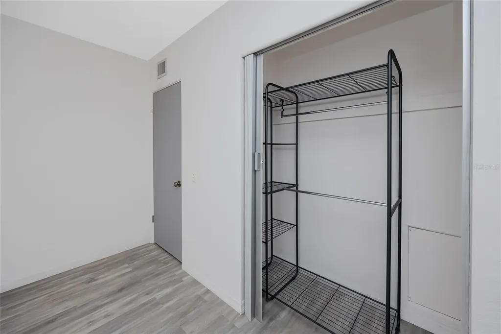 4152 55th Way N Kenneth City FL 33709