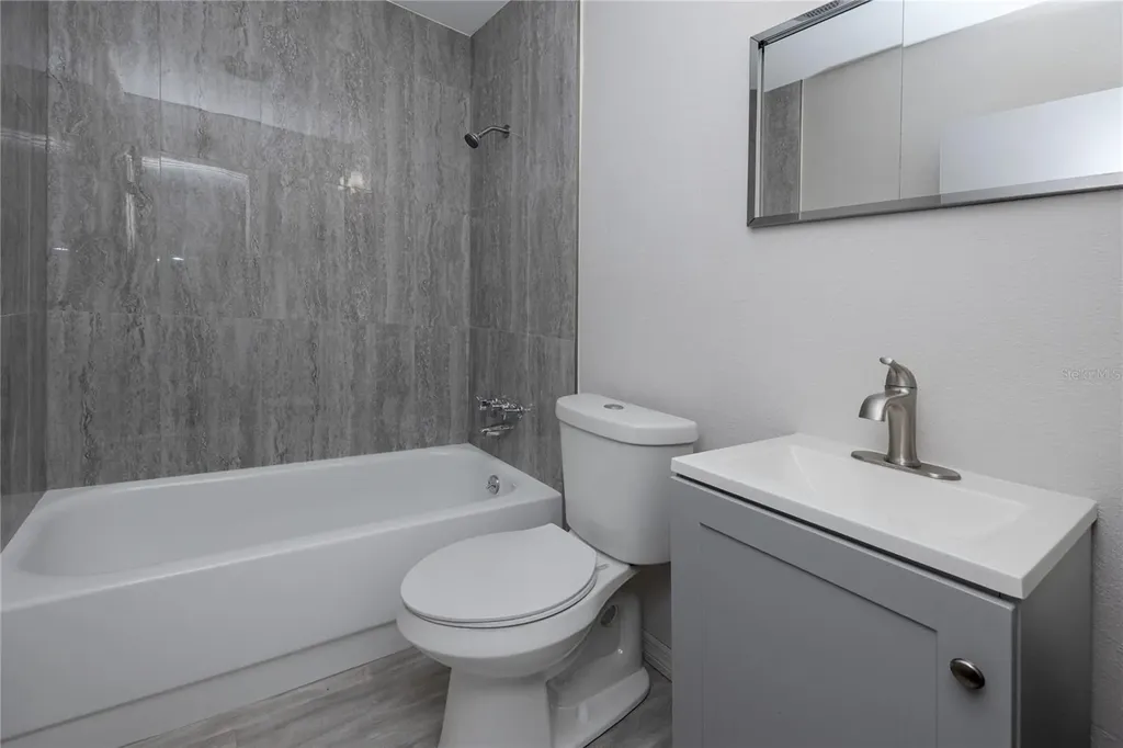 4152 55th Way N Kenneth City FL 33709