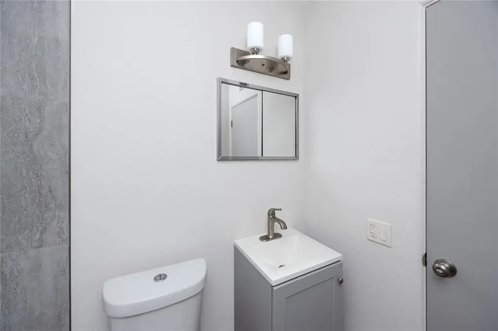 4152 55th Way N Kenneth City FL 33709