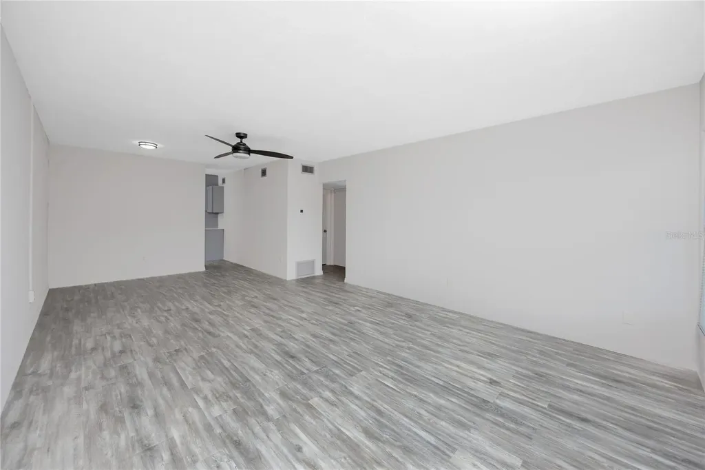 4152 55th Way N Kenneth City FL 33709