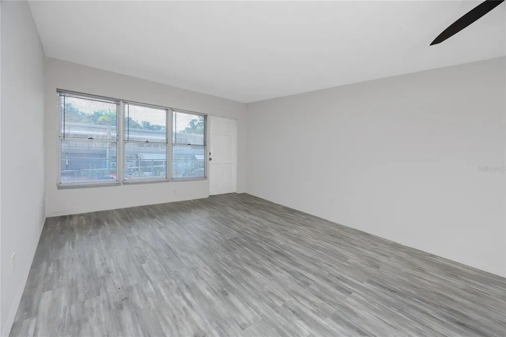 4152 55th Way N Kenneth City FL 33709