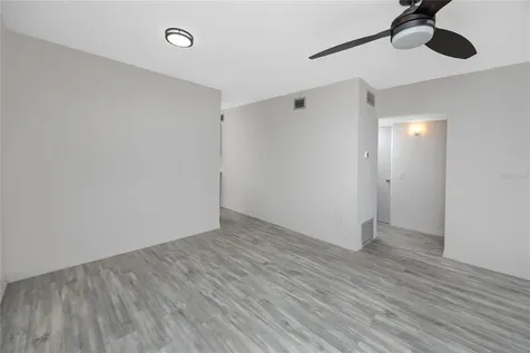 4152 55th Way N Kenneth City FL 33709