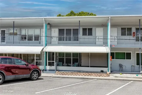 4152 55th Way N Kenneth City FL 33709