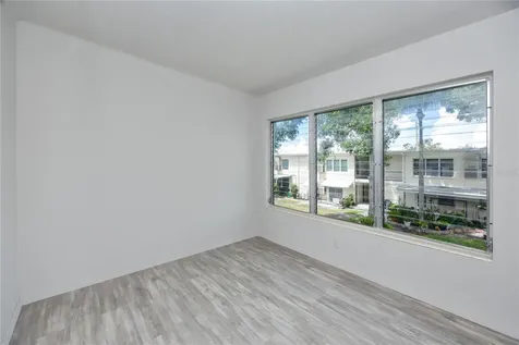 4152 55th Way N Kenneth City FL 33709