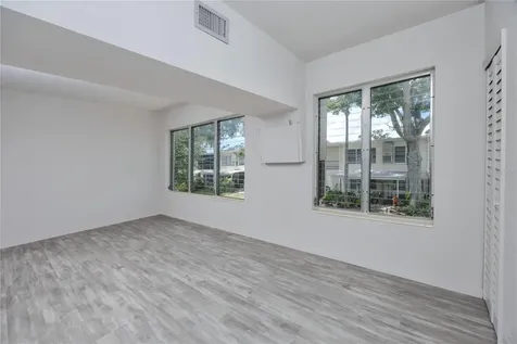 4152 55th Way N Kenneth City FL 33709