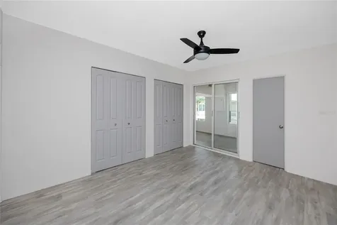 4152 55th Way N Kenneth City FL 33709