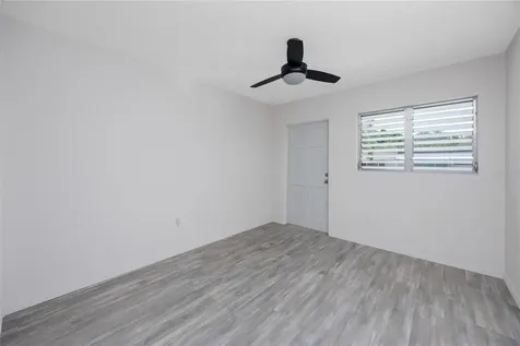 4152 55th Way N Kenneth City FL 33709