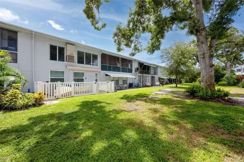 4152 55th Way N Kenneth City FL 33709
