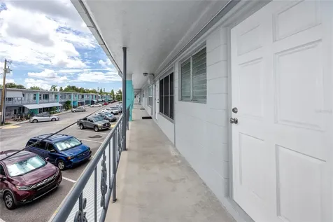 4152 55th Way N Kenneth City FL 33709