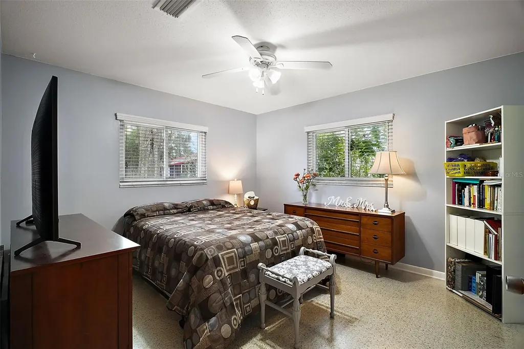 803 N Shore Drive Leesburg FL 34748
