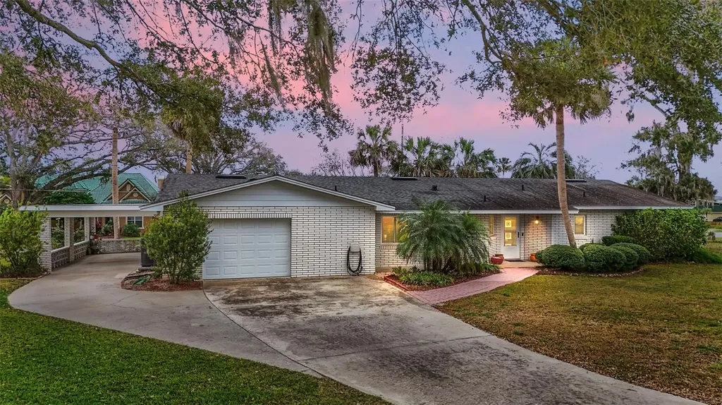 803 N Shore Drive Leesburg FL 34748