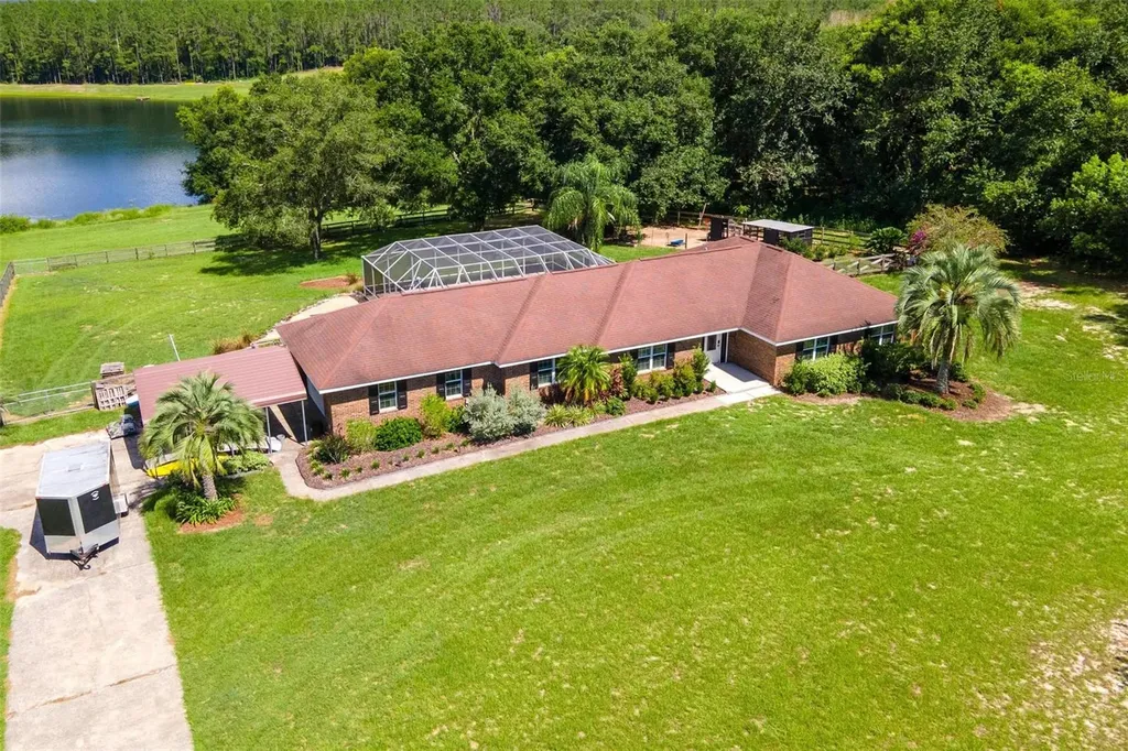 15681 SE 170th Avenue Weirsdale FL 32195