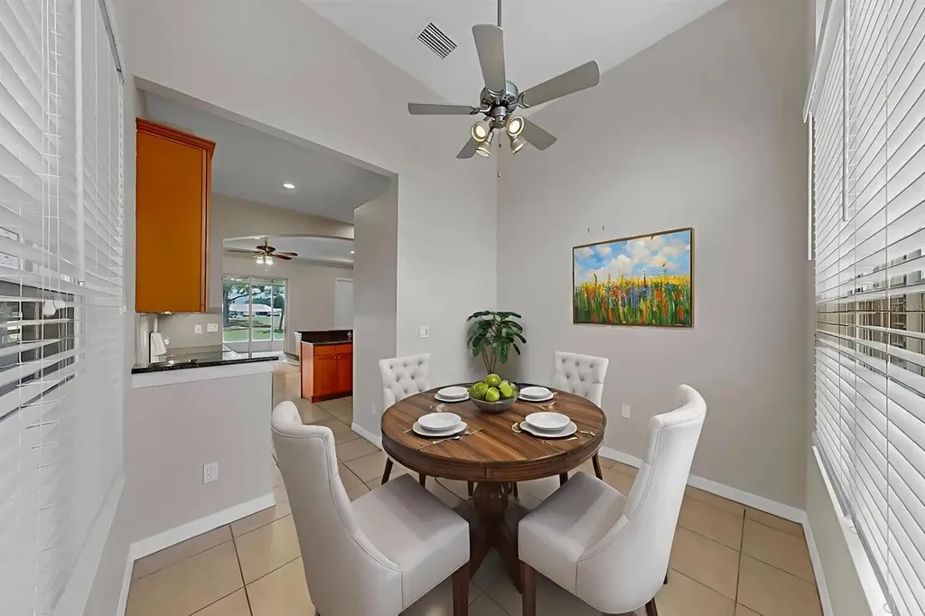 2433 Kensington Greens Drive Sun City Center FL 33573
