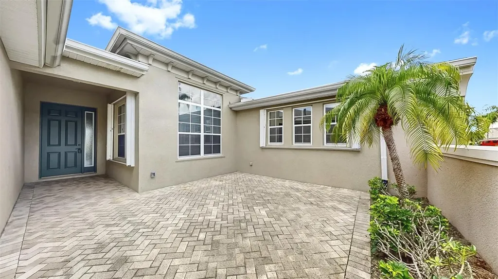 2433 Kensington Greens Drive Sun City Center FL 33573