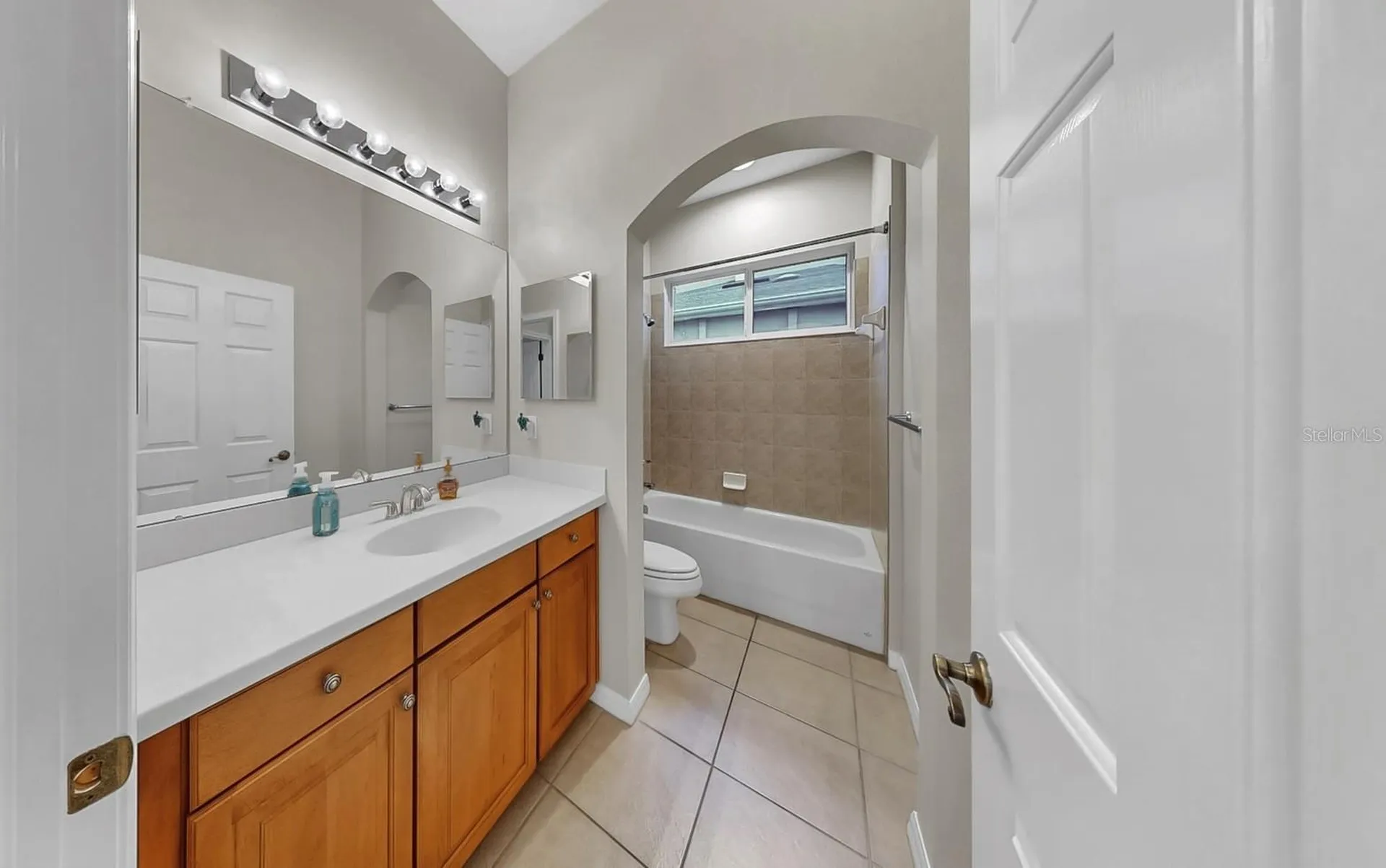 2433 Kensington Greens Drive Sun City Center FL 33573