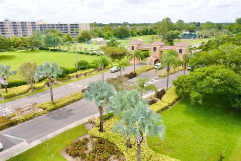 2433 Kensington Greens Drive Sun City Center FL 33573