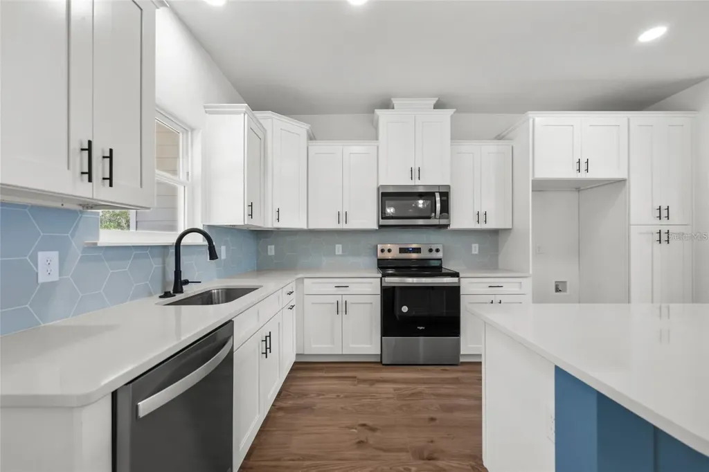 601 Fisher Drive Bronson FL 32621
