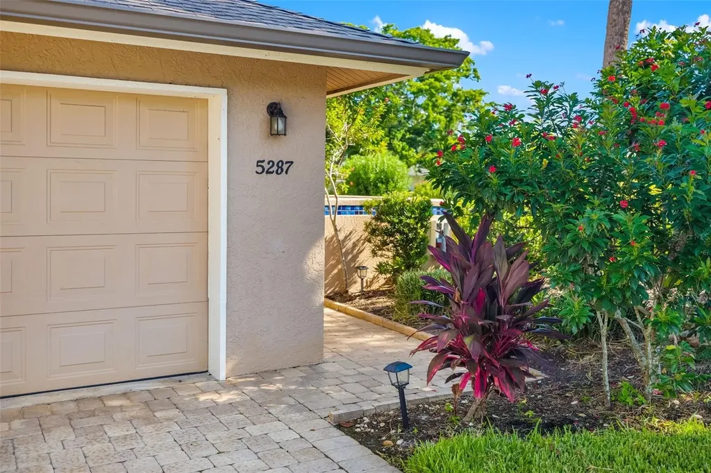 5287 Heron Way Sarasota FL 34231