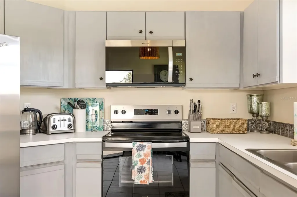 5287 Heron Way Sarasota FL 34231