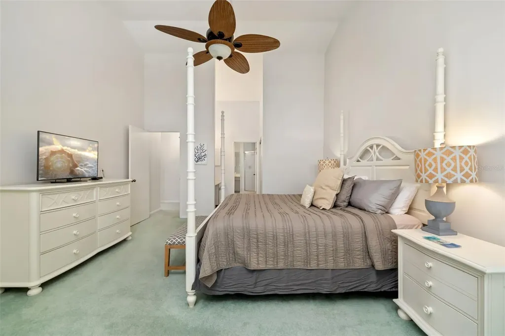 5287 Heron Way Sarasota FL 34231