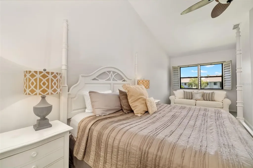 5287 Heron Way Sarasota FL 34231