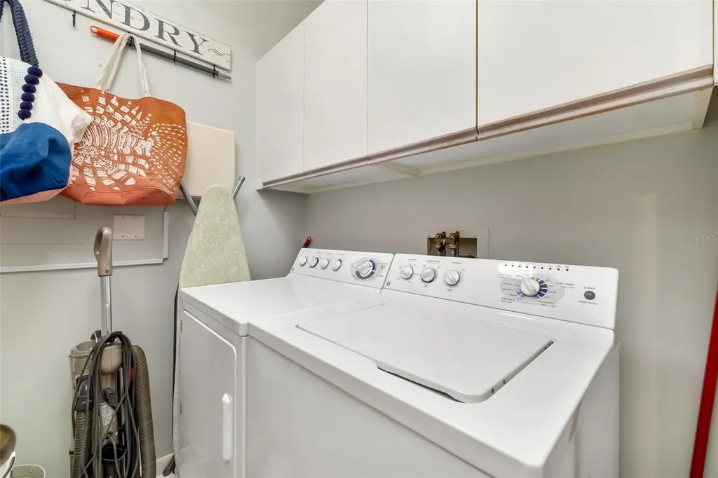 5287 Heron Way Sarasota FL 34231