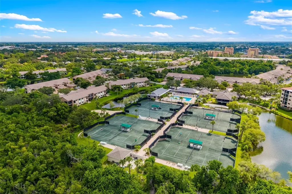 5287 Heron Way Sarasota FL 34231