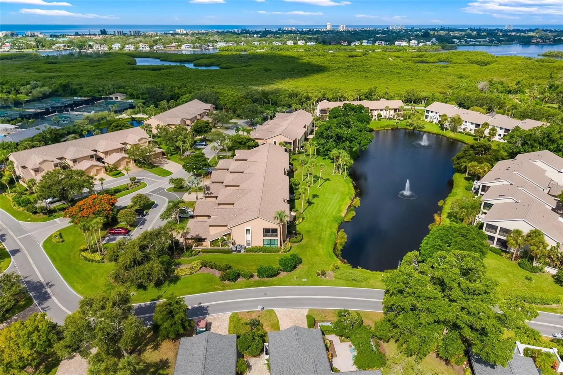 5287 Heron Way Sarasota FL 34231