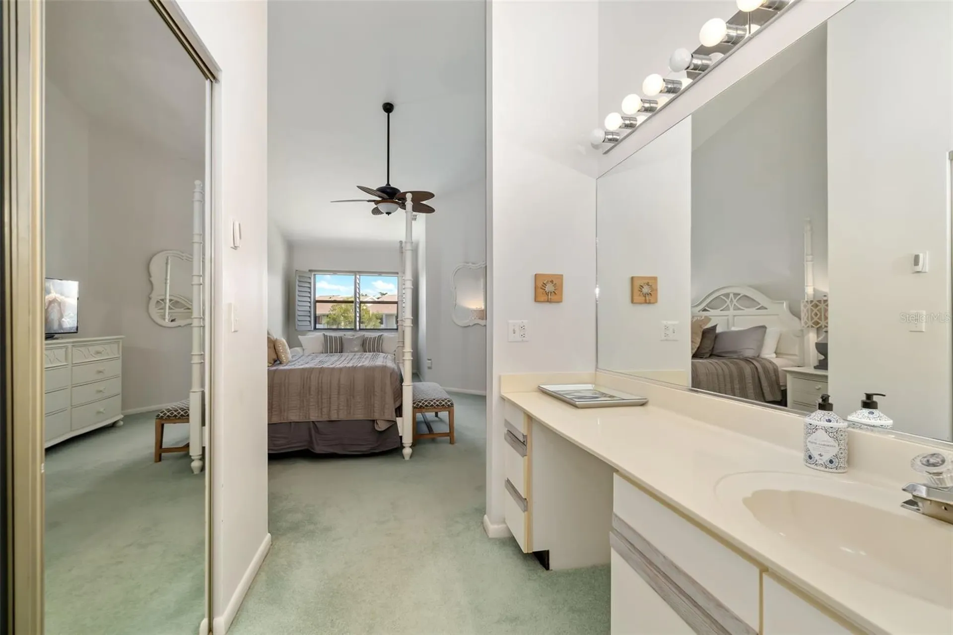 5287 Heron Way Sarasota FL 34231