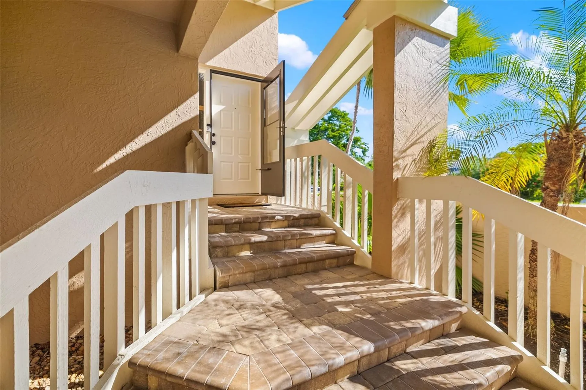 5287 Heron Way Sarasota FL 34231