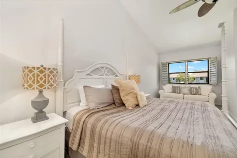 5287 Heron Way Sarasota FL 34231