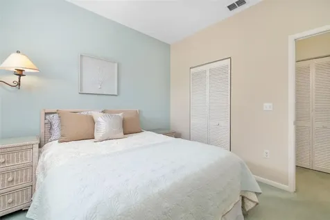 5287 Heron Way Sarasota FL 34231