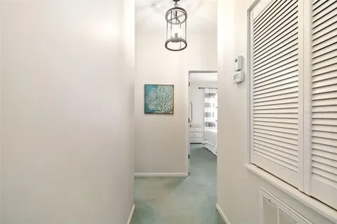 5287 Heron Way Sarasota FL 34231