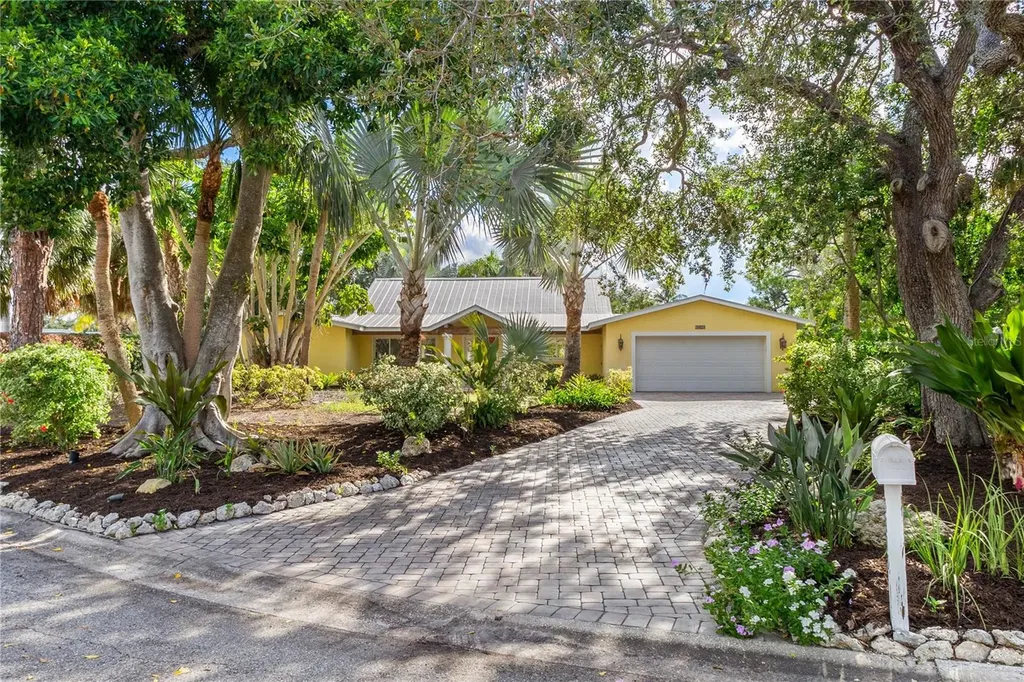 5215 Cape Leyte Drive Sarasota FL 34242