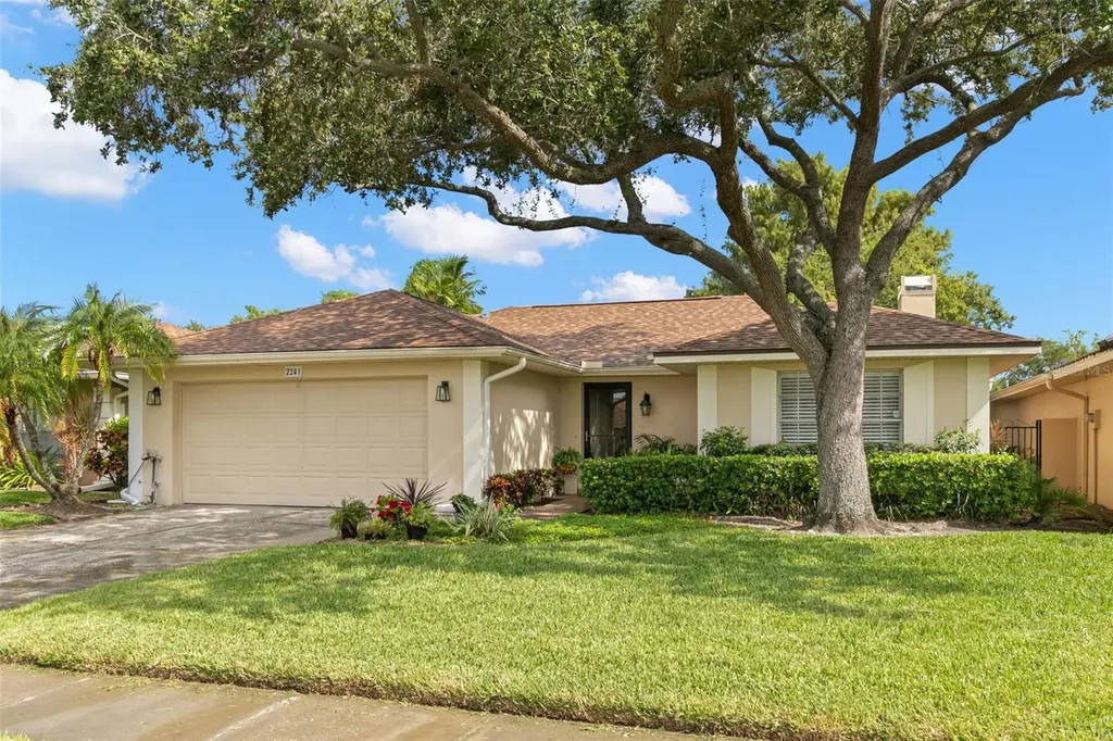 2241 Heron Circle Clearwater FL 33762