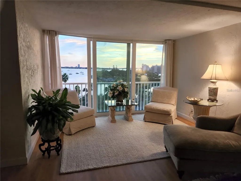 435 S Gulfstream Avenue Sarasota FL 34236