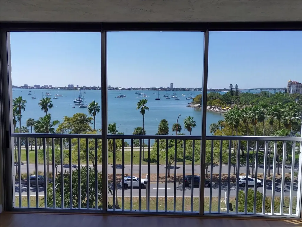 435 S Gulfstream Avenue Sarasota FL 34236