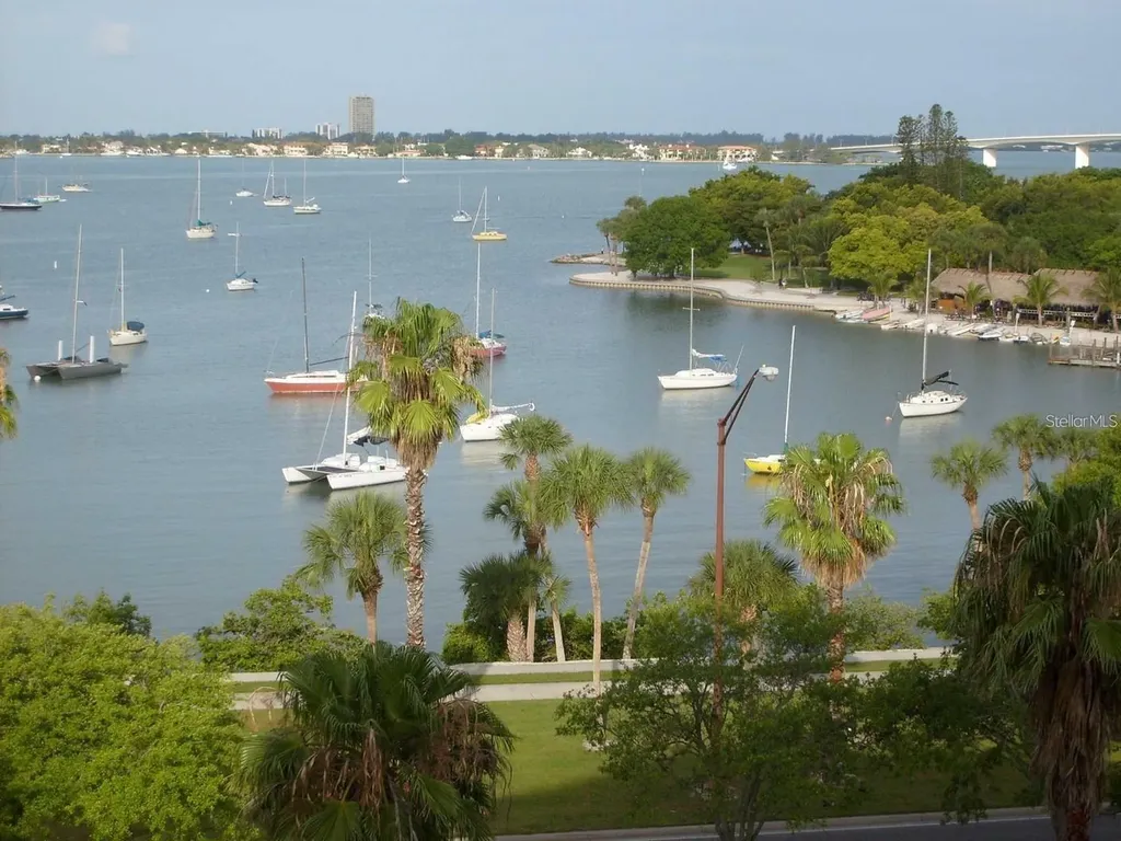 435 S Gulfstream Avenue Sarasota FL 34236