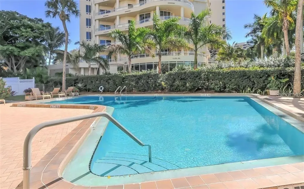 435 S Gulfstream Avenue Sarasota FL 34236